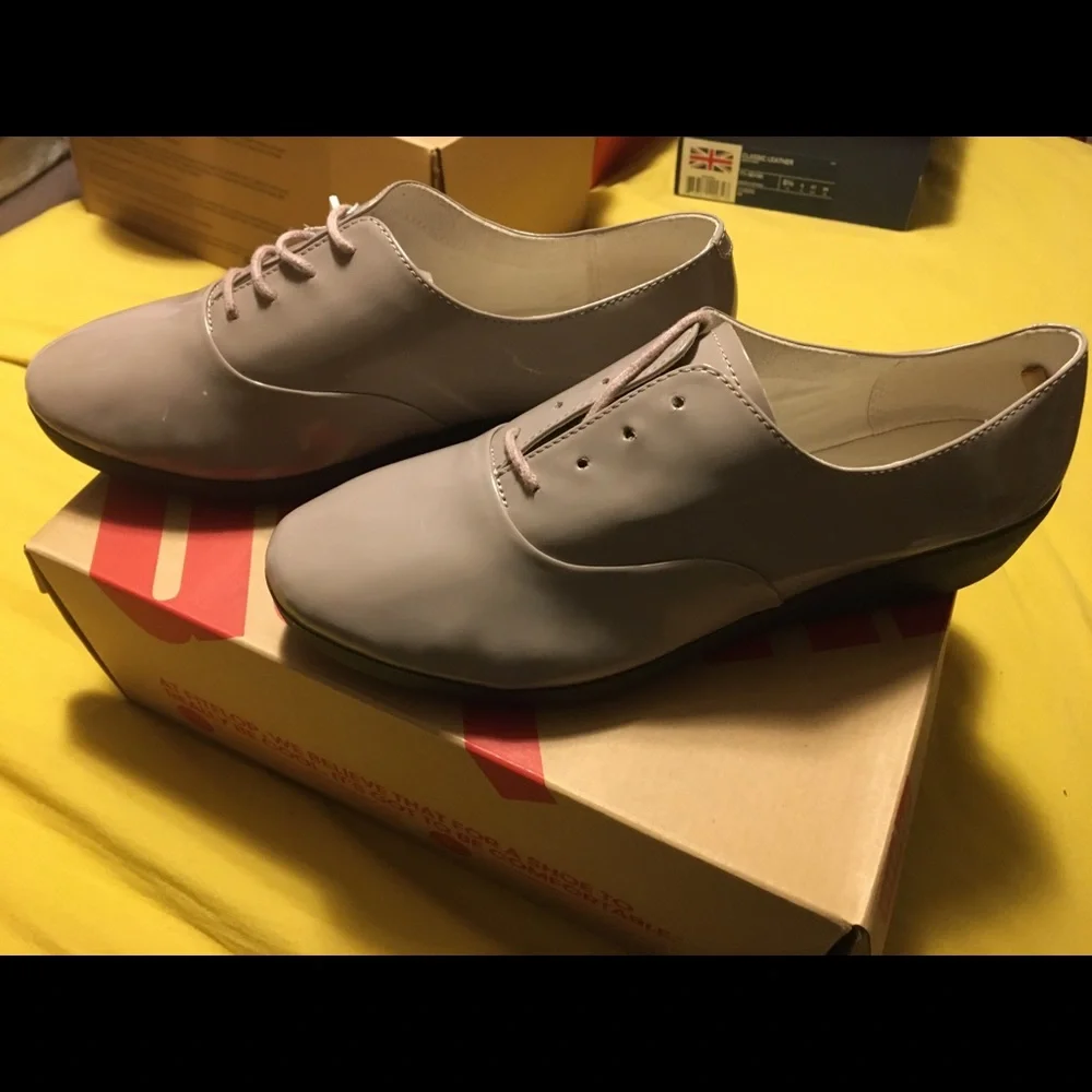 fitflop F-Pop Oxford Wmn Size8US Patent Leather Color: Plumthistle - Picture 1 of 6